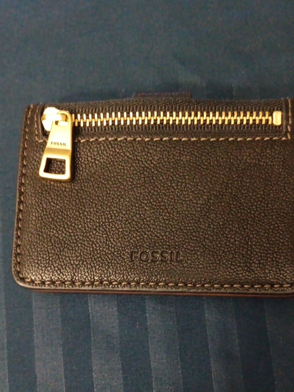 Fossil Dark Brown Leather Card Holder with Gold Snap - Picture 2 of 2